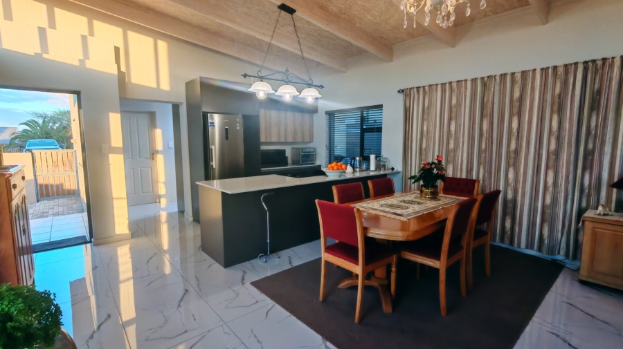 3 Bedroom Property for Sale in Hartenbos Heuwels Western Cape